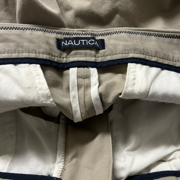 NAUTICA MEN'S CLASSIC FIT  WAIST 32  TRUE KHAKI SHORTS 100% COTTON - Picture 5 of 5